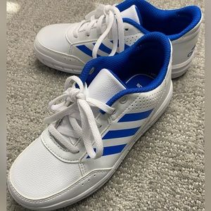 NWT Adidas Eco Ortholite Running Shoes, Boys size 1, Three Stripe White Blue